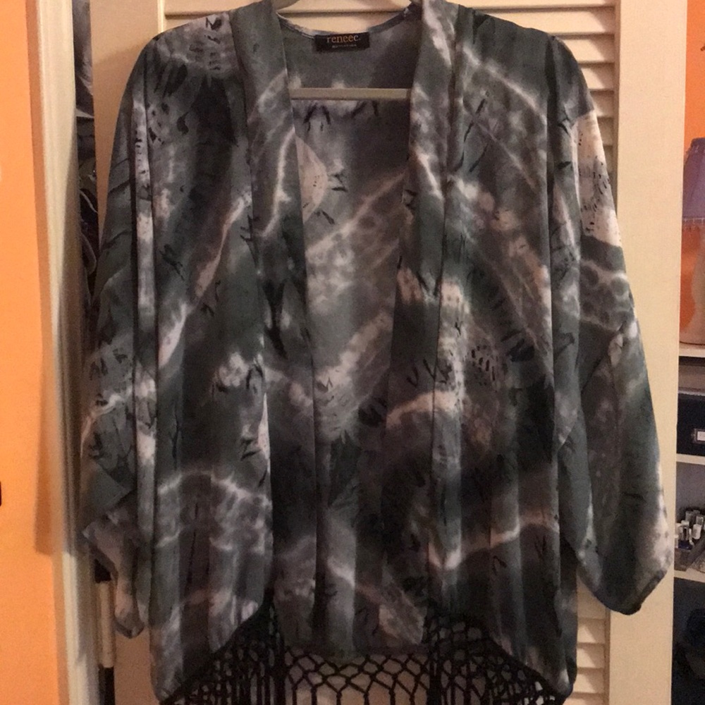 Gray tie-dye kimono